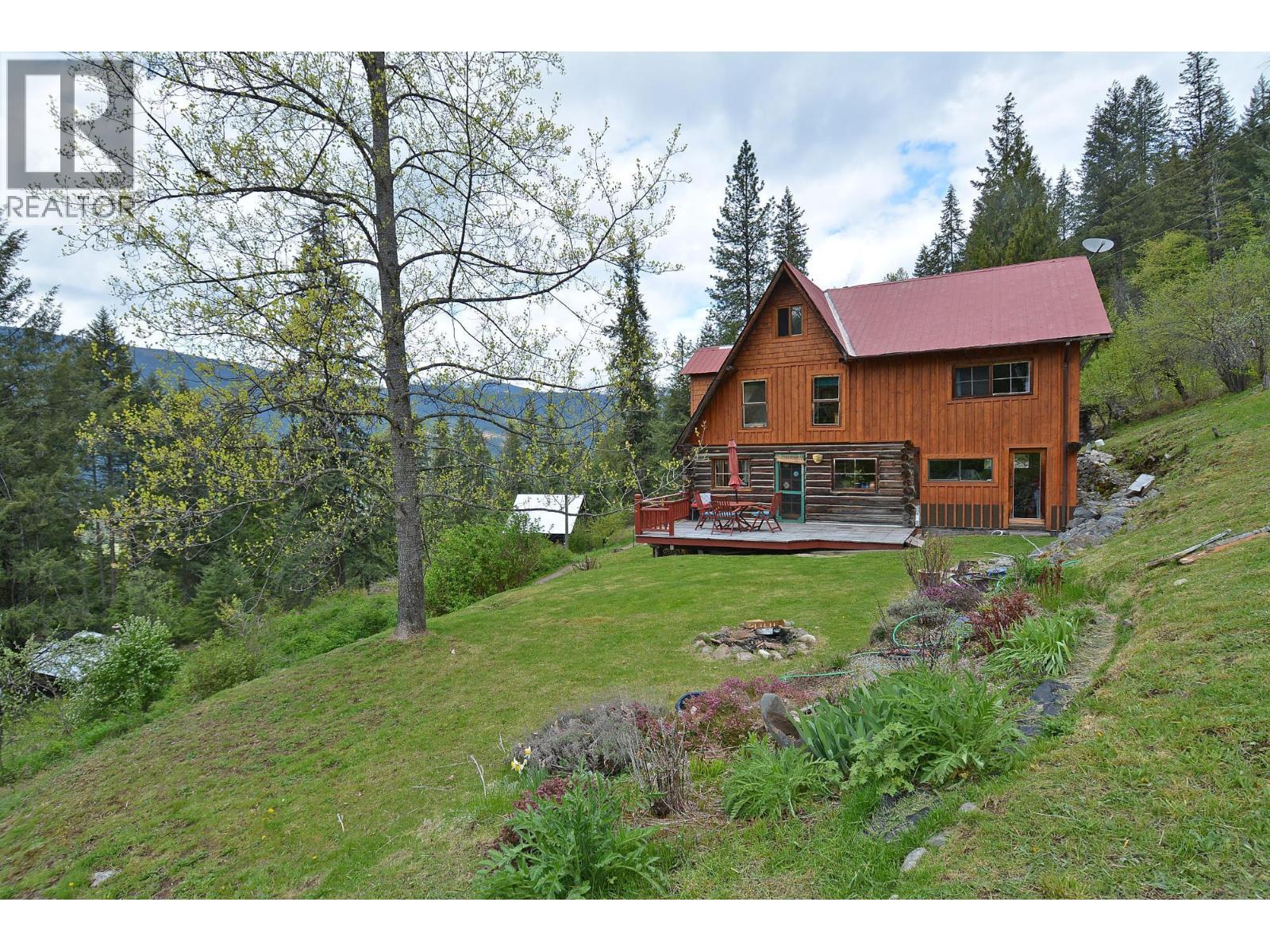 7150/7154 Graham Road, Appledale, British Columbia  V0G 2J0 - Photo 13 - 10360388