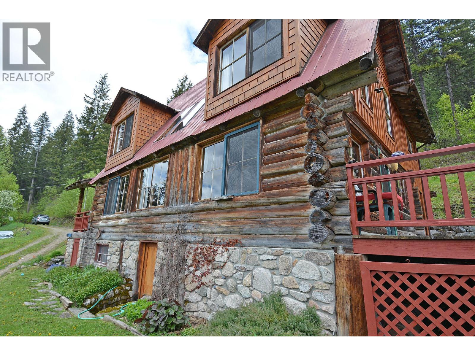 7150/7154 Graham Road, Appledale, British Columbia  V0G 2J0 - Photo 21 - 10360388