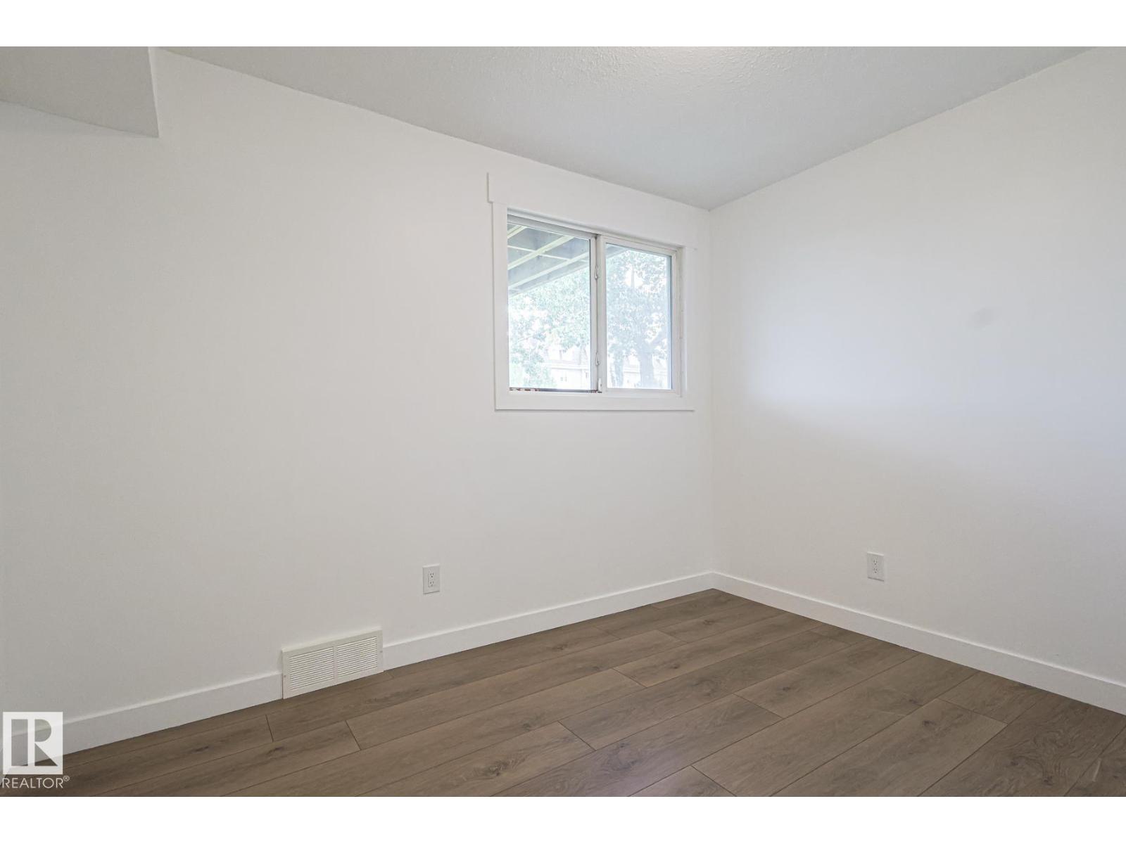 22 Northwoods Vg Nw, Edmonton, Alberta  T5X 1T2 - Photo 22 - E4452563