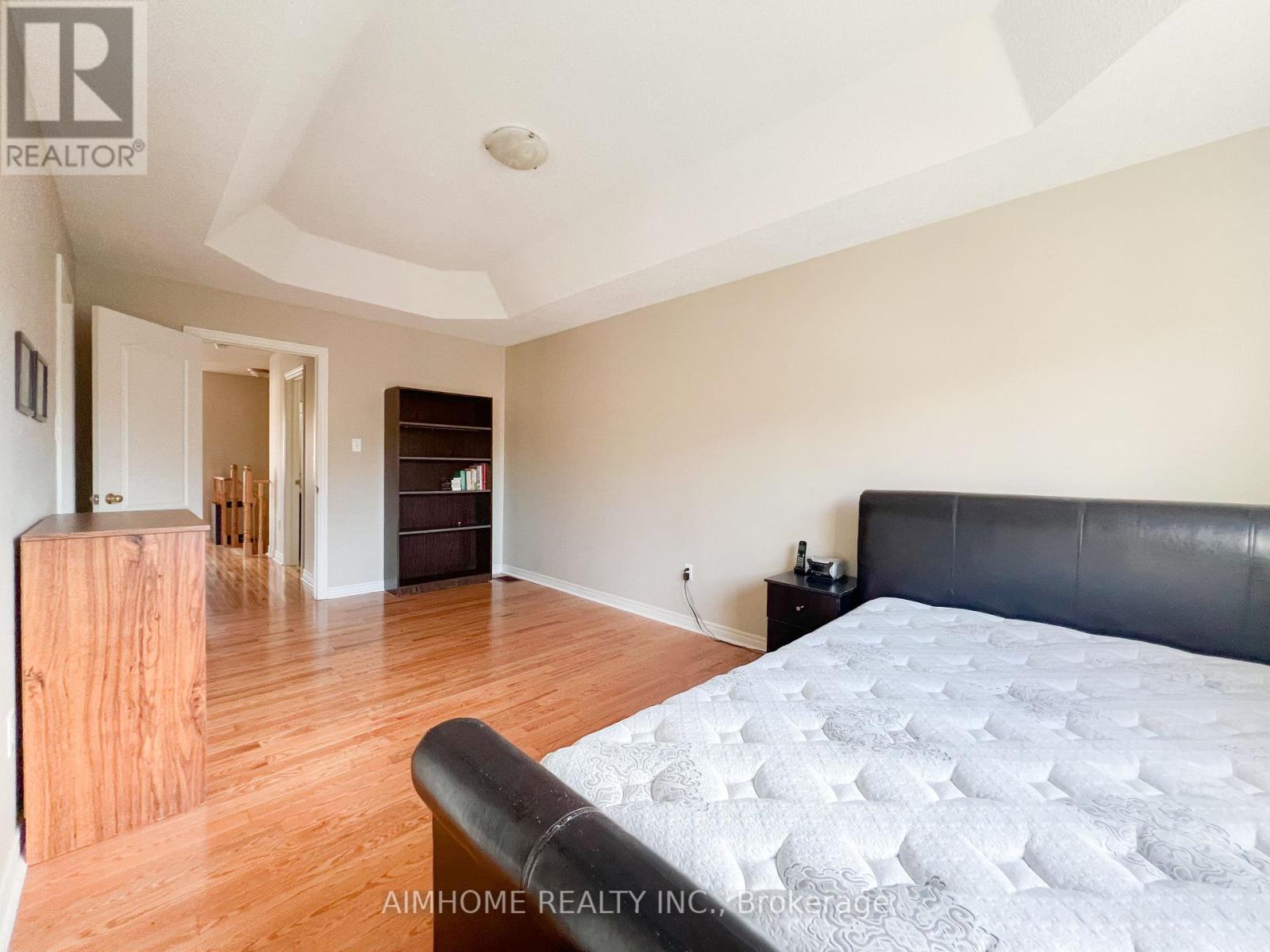 4439 Centretown Way, Mississauga, Ontario  L5R 0C6 - Photo 11 - W12365579