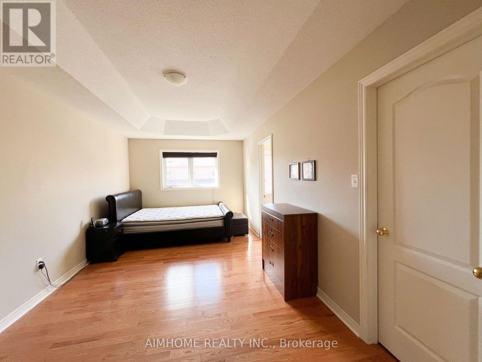 4439 Centretown Way, Mississauga, Ontario  L5R 0C6 - Photo 12 - W12365579