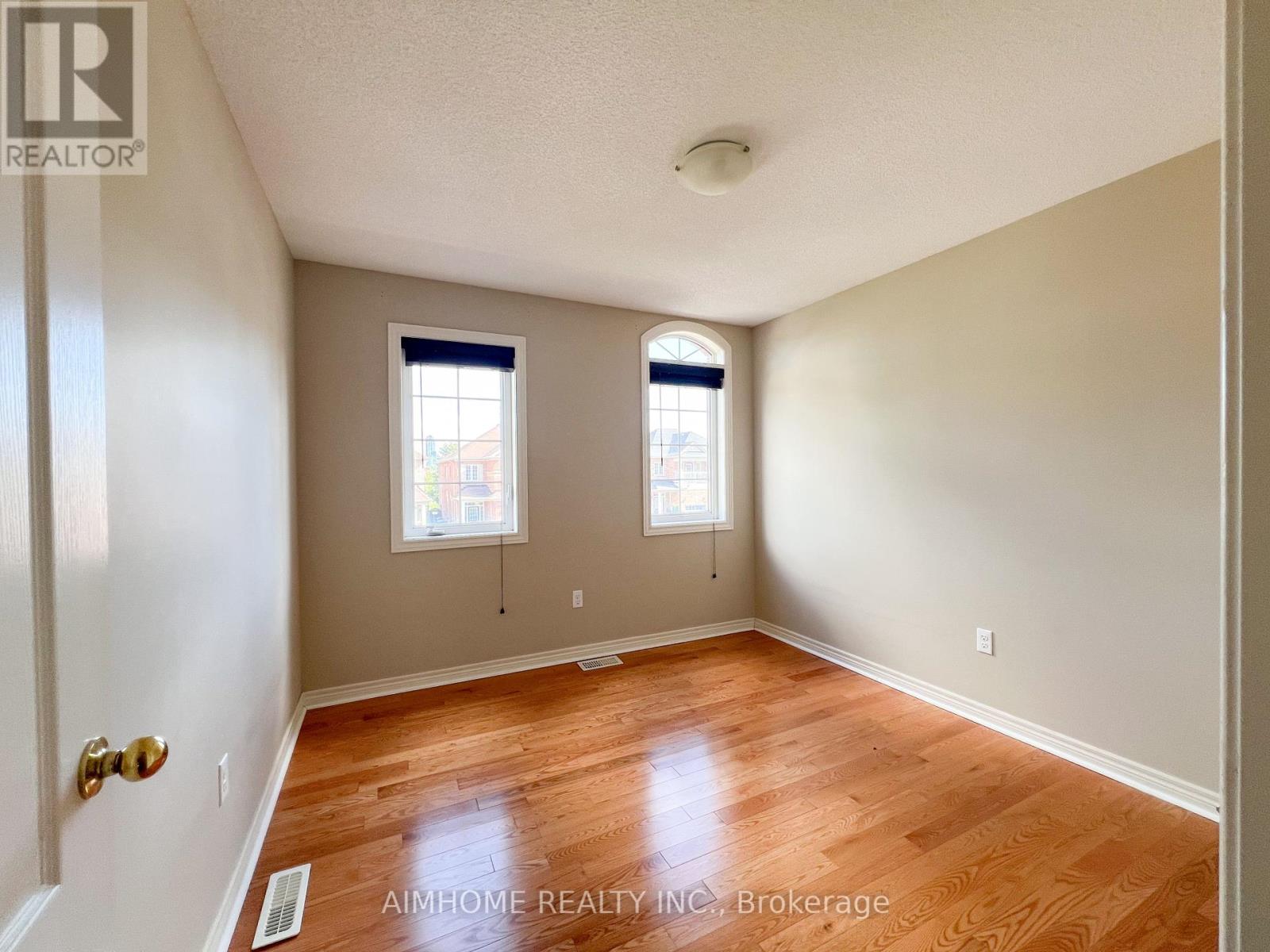 4439 Centretown Way, Mississauga, Ontario  L5R 0C6 - Photo 15 - W12365579
