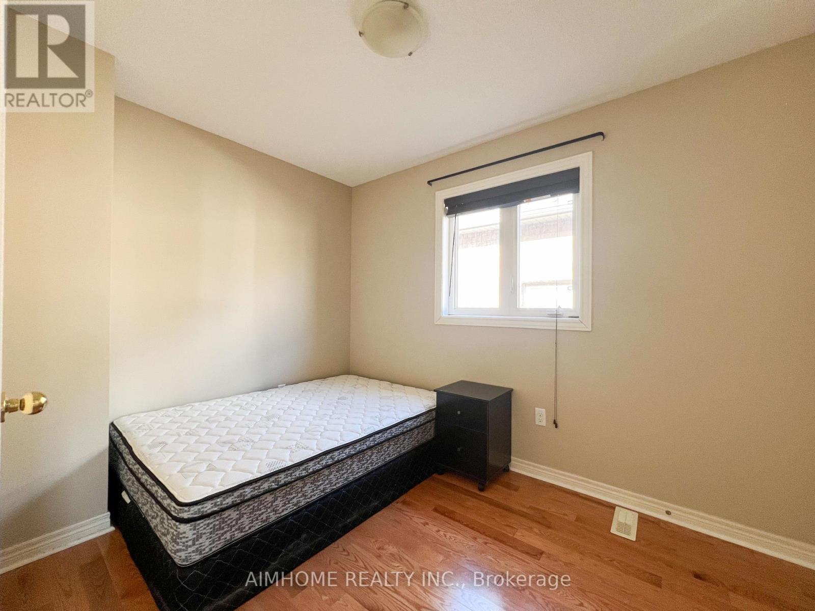 4439 Centretown Way, Mississauga, Ontario  L5R 0C6 - Photo 19 - W12365579
