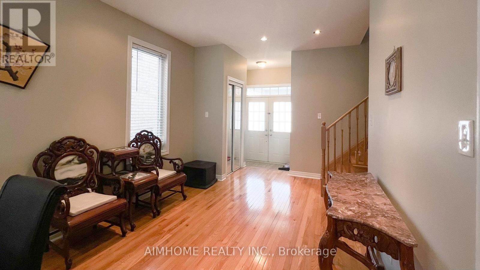 4439 Centretown Way, Mississauga, Ontario  L5R 0C6 - Photo 8 - W12365579