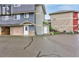 1900 HUGH ALLAN Drive Unit# 34 Pineview Valley