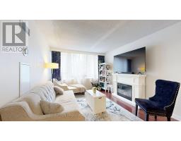 201 - 633 BAY STREET, Toronto, Ontario