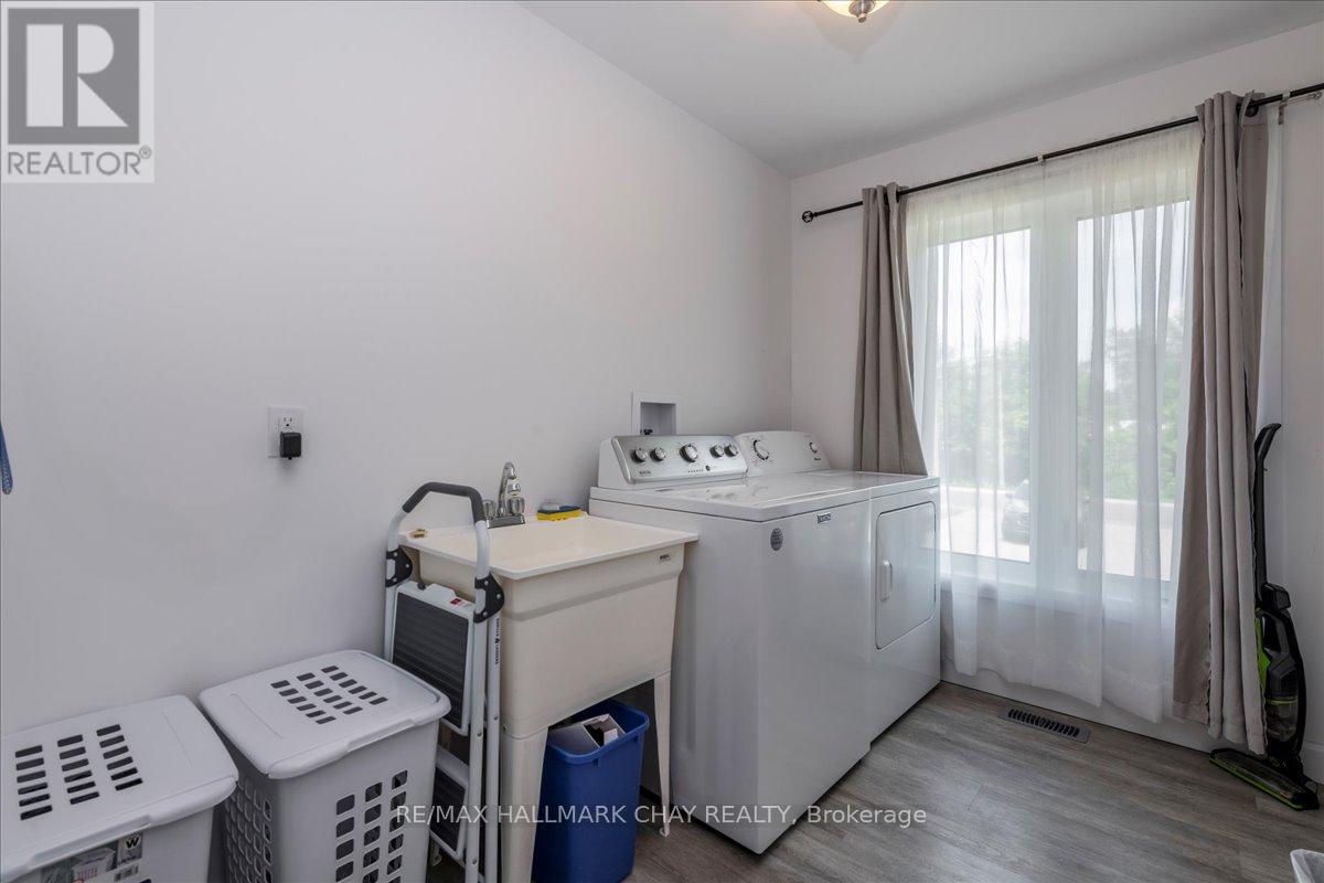 1115 Shore Acres Drive, Innisfil (Gilford), Ontario  L0L 1R0 - Photo 13 - N12311285
