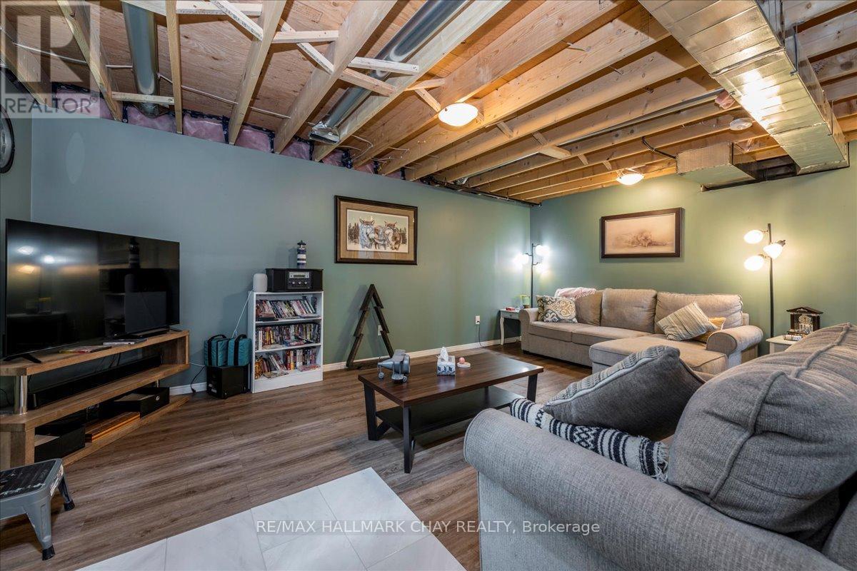 1115 Shore Acres Drive, Innisfil (Gilford), Ontario  L0L 1R0 - Photo 14 - N12311285