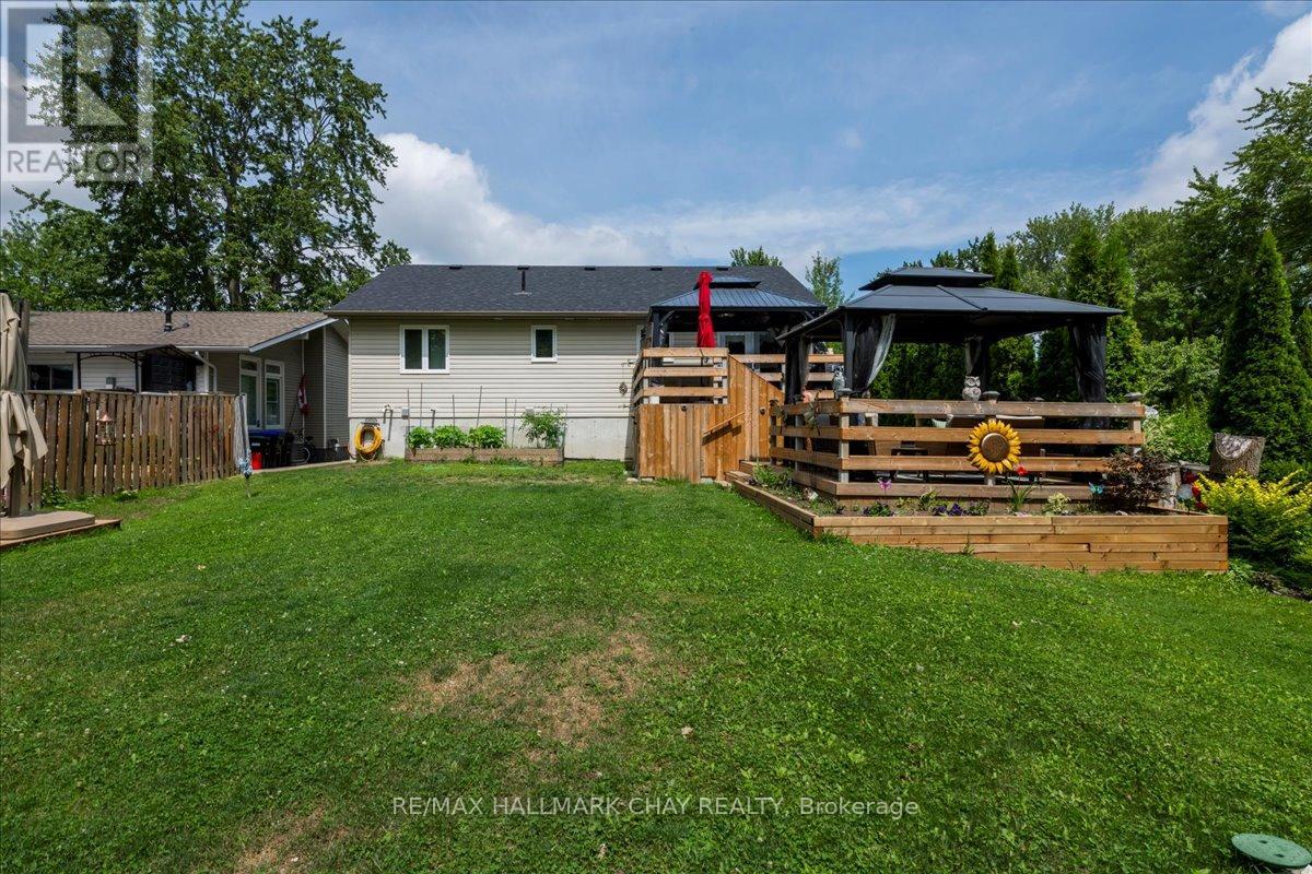 1115 Shore Acres Drive, Innisfil (Gilford), Ontario  L0L 1R0 - Photo 21 - N12311285