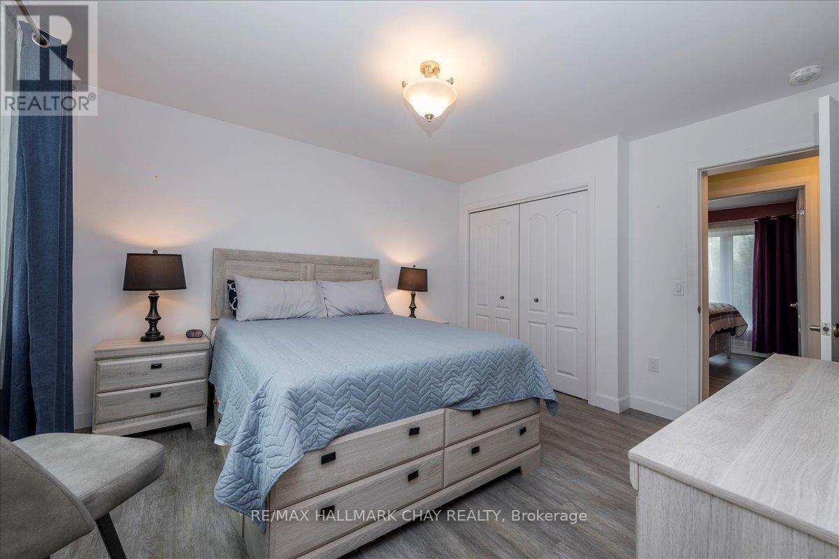 1115 Shore Acres Drive, Innisfil (Gilford), Ontario  L0L 1R0 - Photo 8 - N12311285