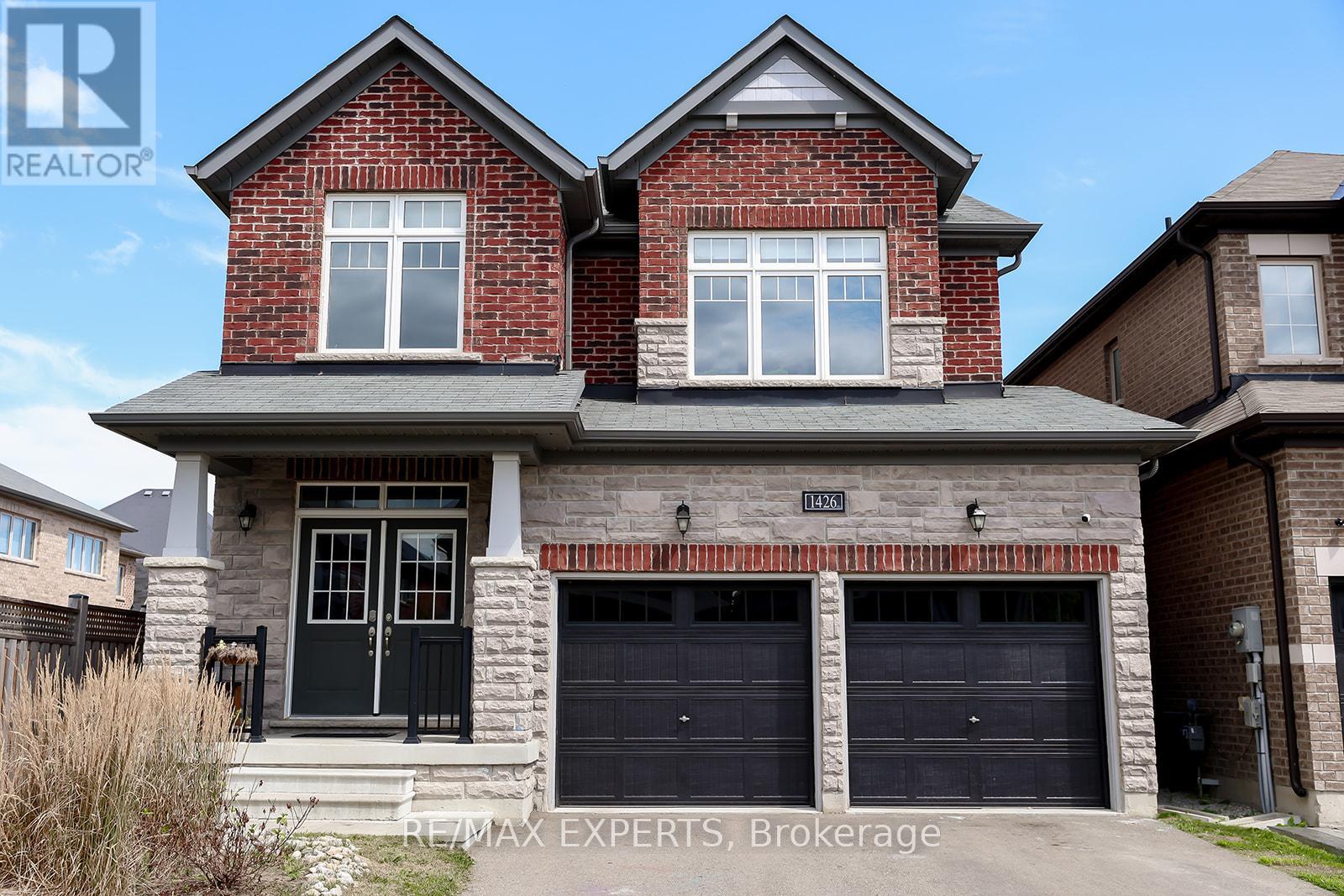 1426 Farrow Crescent, Innisfil, Ontario  L9S 0L6 - Photo 1 - N12362429