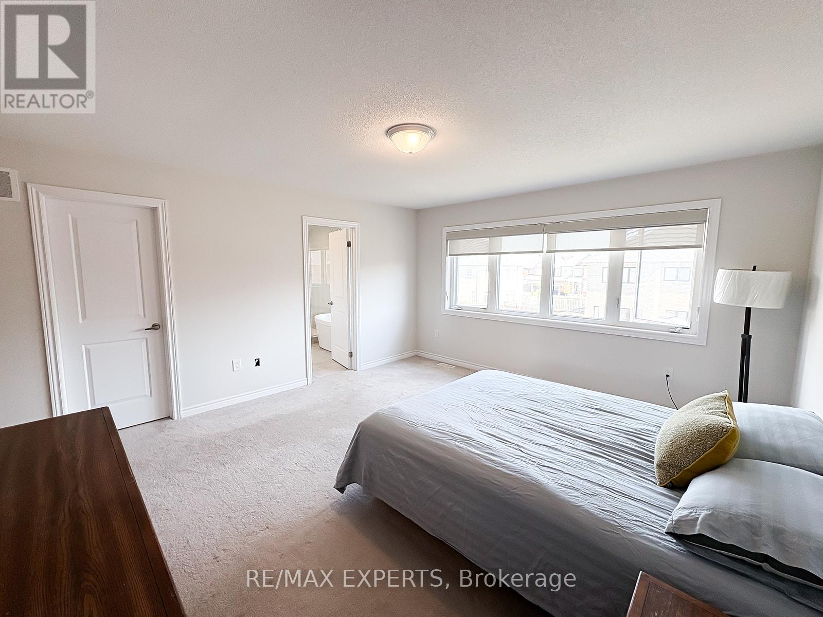 1426 Farrow Crescent, Innisfil, Ontario  L9S 0L6 - Photo 27 - N12362429