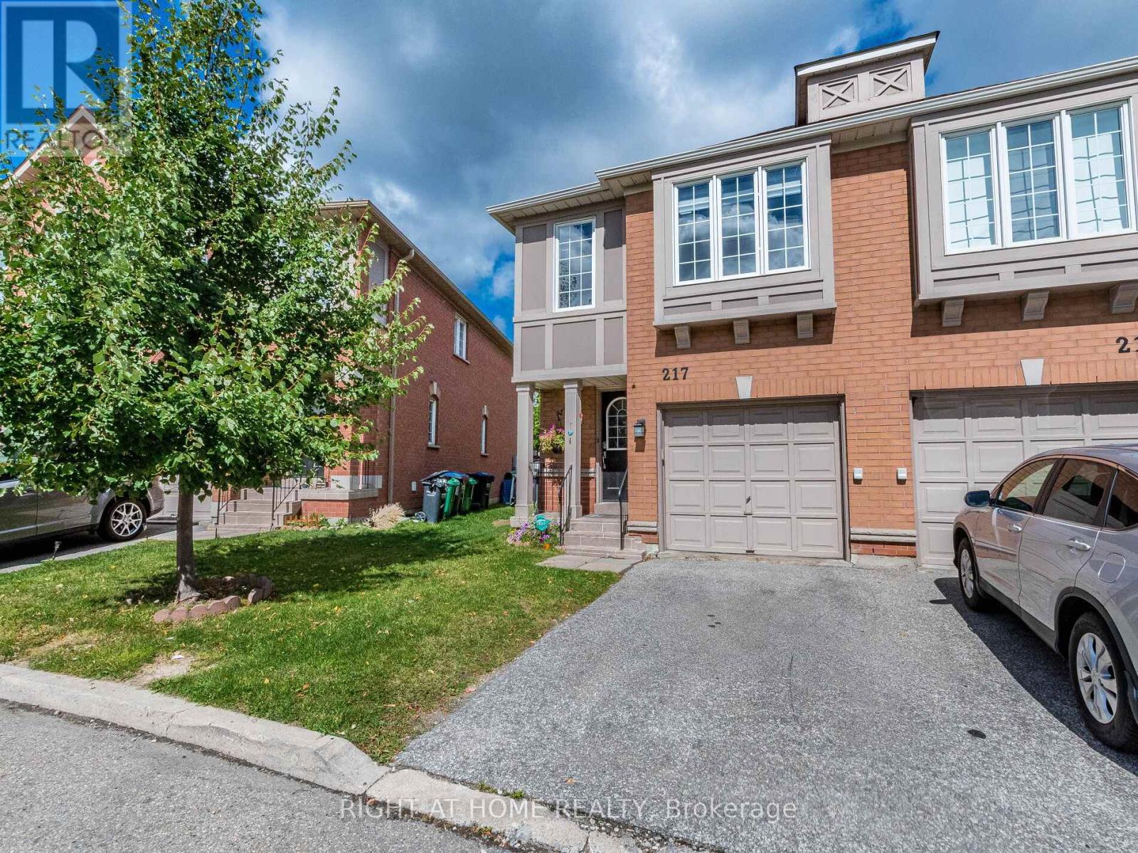 217 - 5030 Heatherleigh Avenue, Mississauga, Ontario  L5V 2G7 - Photo 1 - W12365596