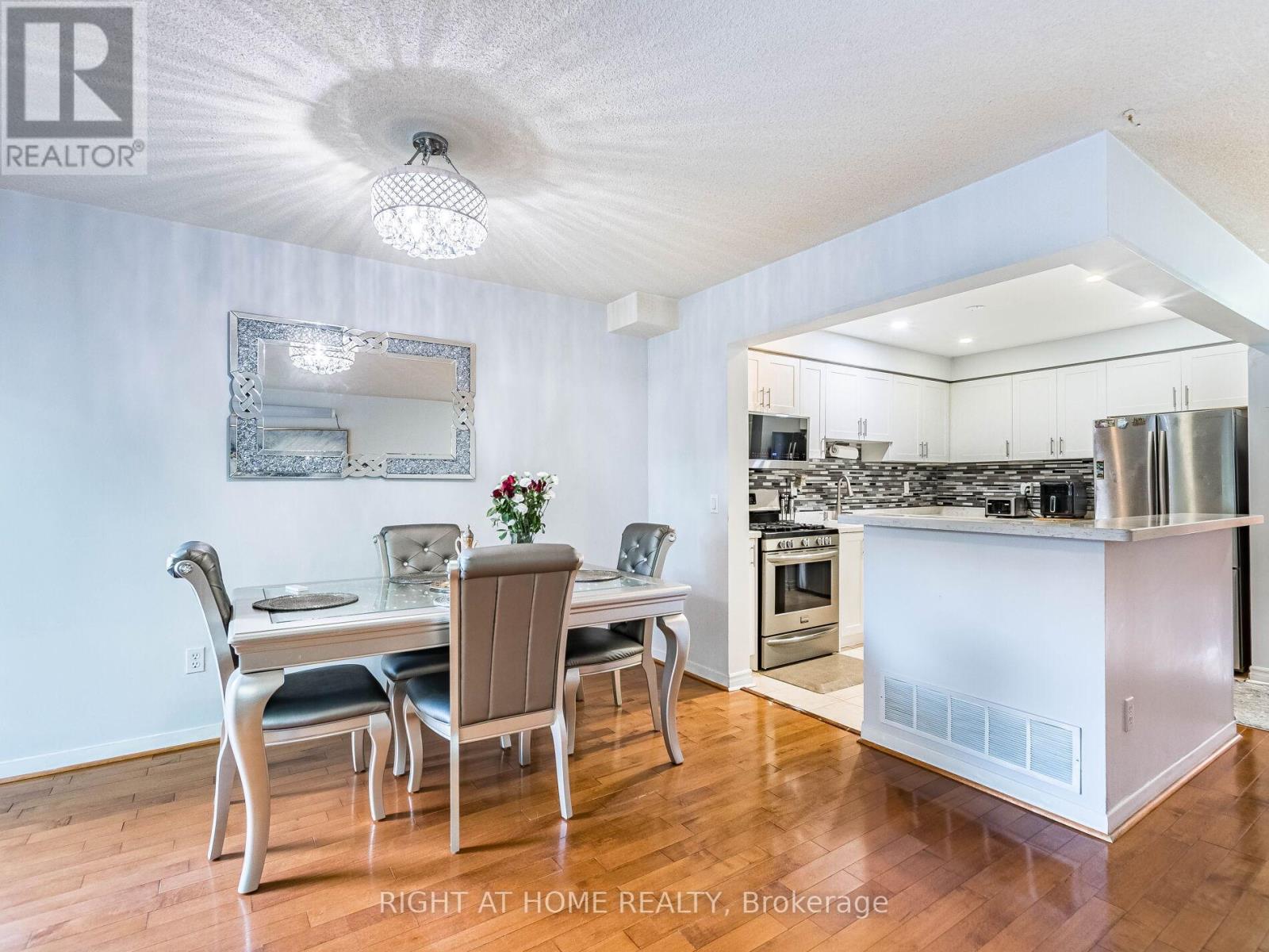 217 - 5030 Heatherleigh Avenue, Mississauga, Ontario  L5V 2G7 - Photo 10 - W12365596