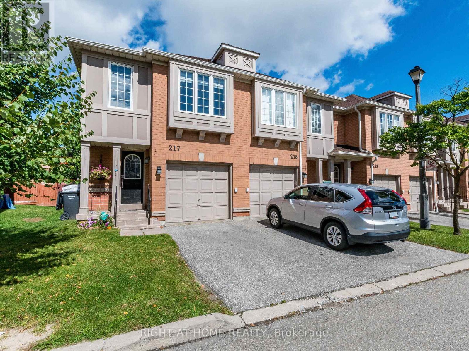 217 - 5030 Heatherleigh Avenue, Mississauga, Ontario  L5V 2G7 - Photo 2 - W12365596