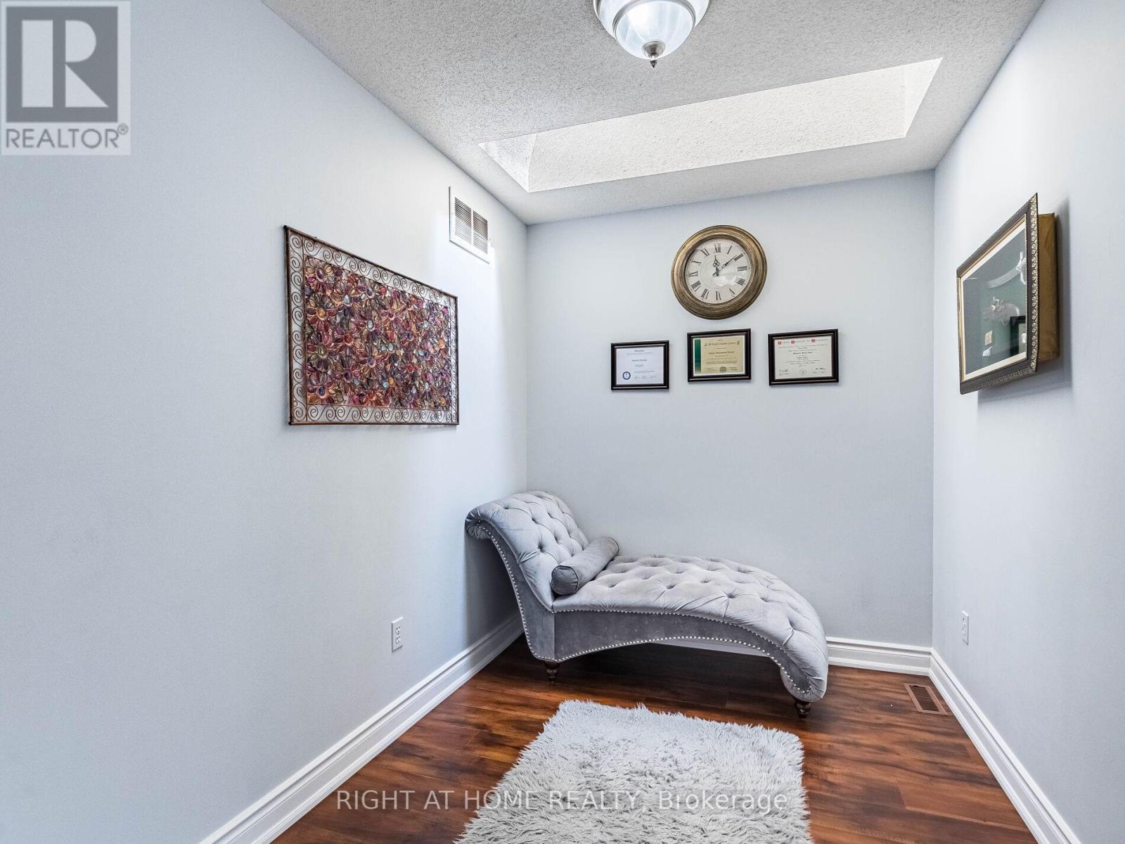 217 - 5030 Heatherleigh Avenue, Mississauga, Ontario  L5V 2G7 - Photo 21 - W12365596
