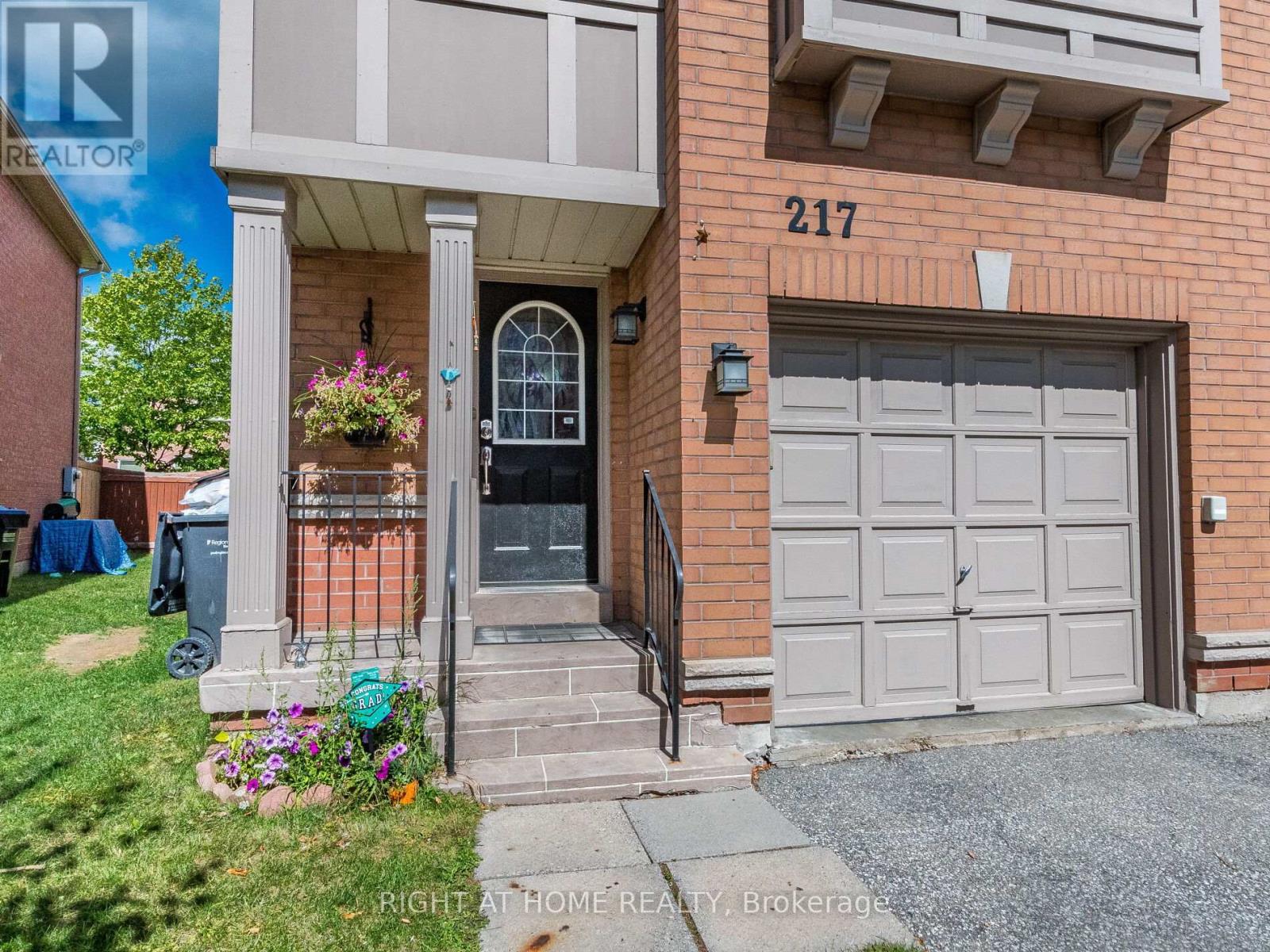 217 - 5030 Heatherleigh Avenue, Mississauga, Ontario  L5V 2G7 - Photo 3 - W12365596