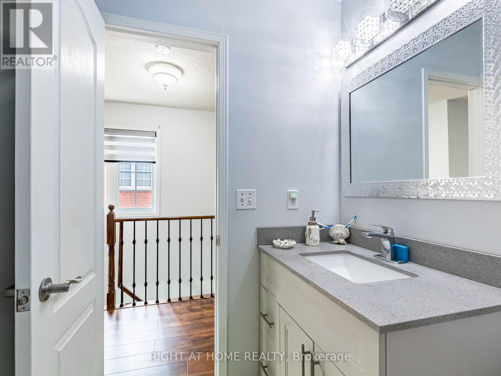 217 - 5030 Heatherleigh Avenue, Mississauga, Ontario  L5V 2G7 - Photo 36 - W12365596