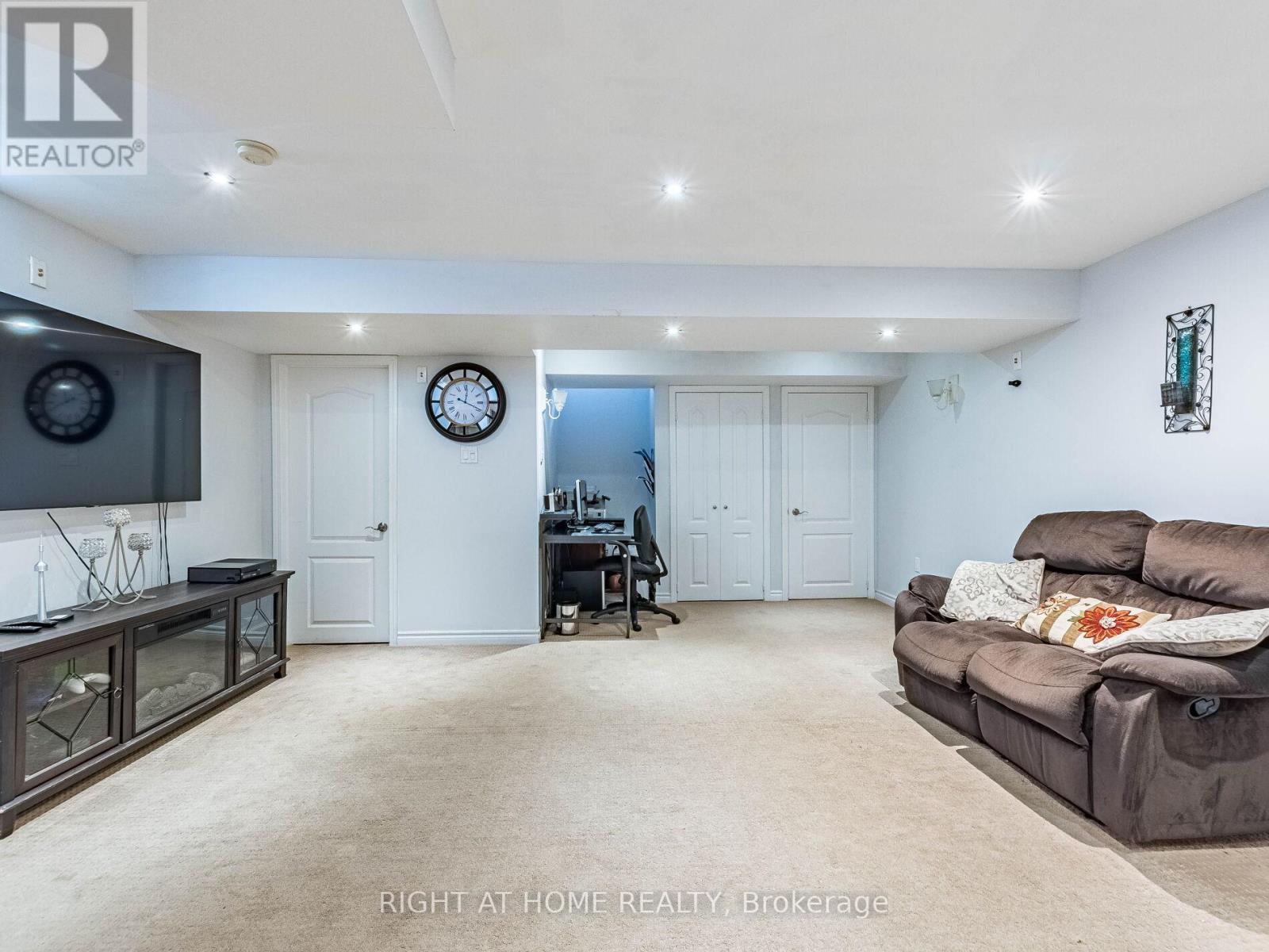 217 - 5030 Heatherleigh Avenue, Mississauga, Ontario  L5V 2G7 - Photo 38 - W12365596