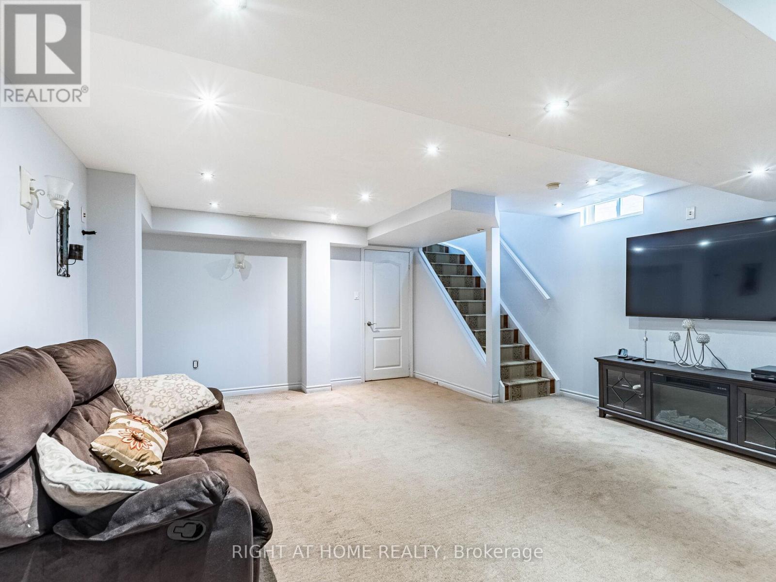 217 - 5030 Heatherleigh Avenue, Mississauga, Ontario  L5V 2G7 - Photo 39 - W12365596