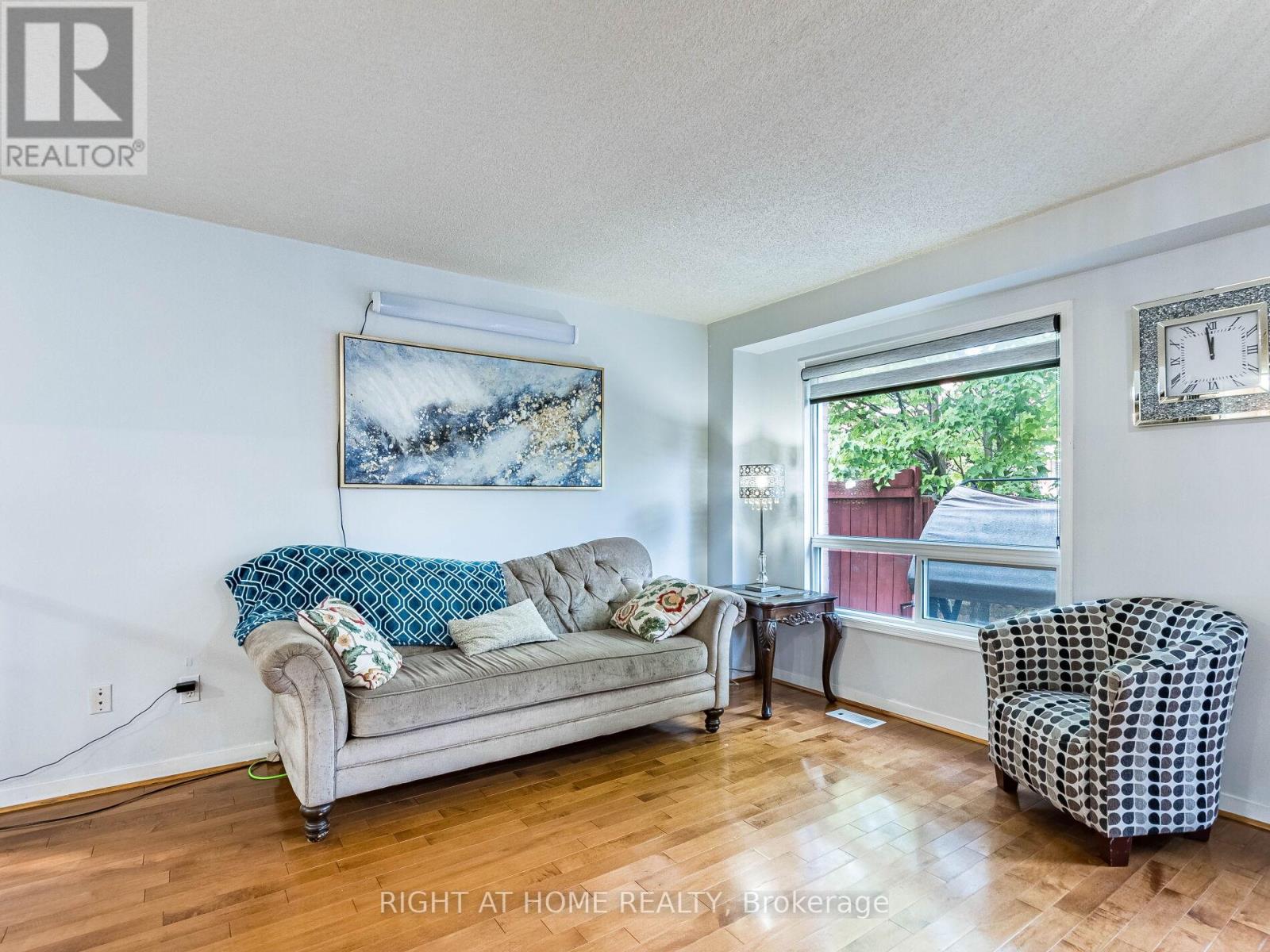 217 - 5030 Heatherleigh Avenue, Mississauga, Ontario  L5V 2G7 - Photo 8 - W12365596