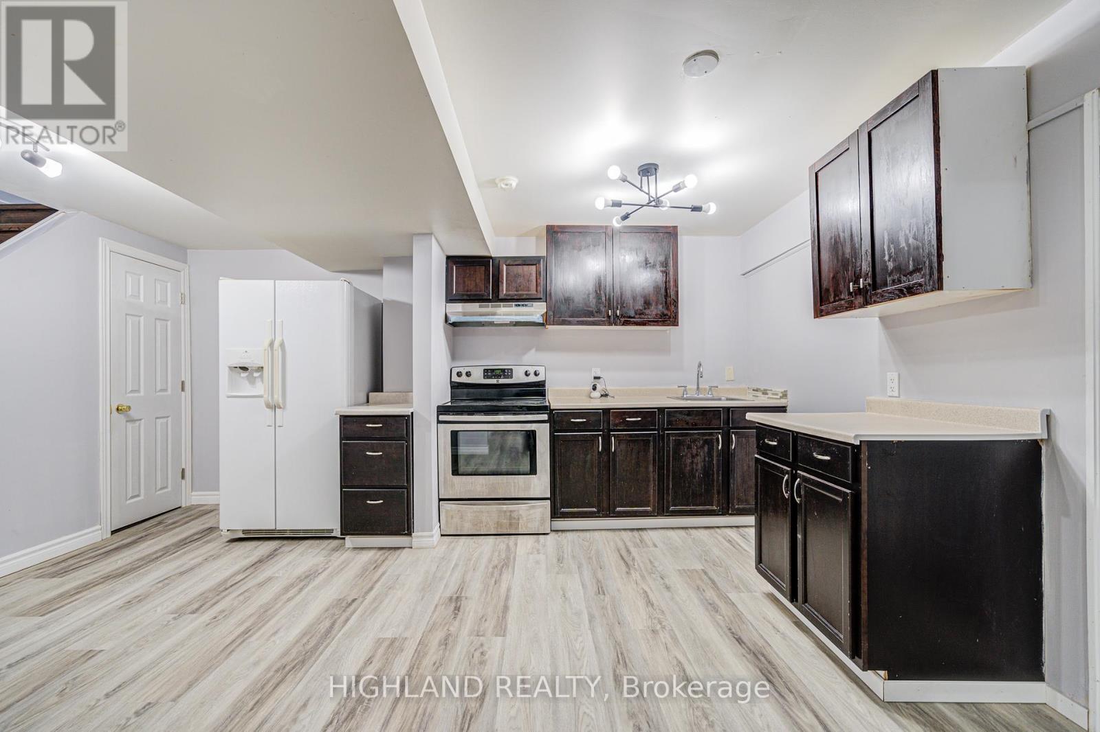 4781 Crystal Rose Drive, Mississauga (East Credit), Ontario  L5V 1G9 - Photo 35 - W12365621