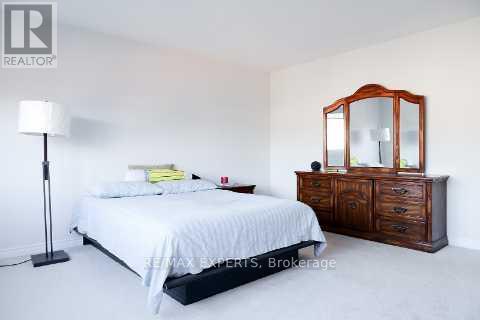 1426 Farrow Crescent, Innisfil, Ontario  L9S 0L6 - Photo 25 - N12362443