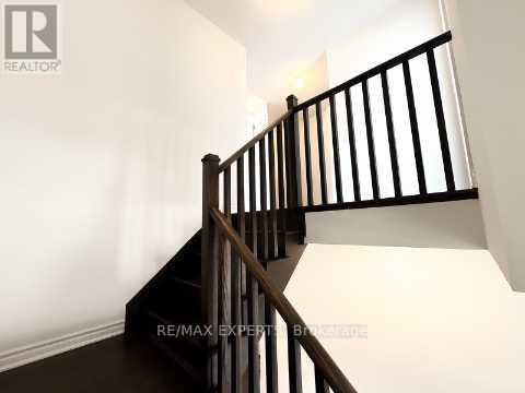 1426 Farrow Crescent, Innisfil, Ontario  L9S 0L6 - Photo 19 - N12362443