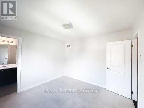 1426 Farrow Crescent, Innisfil, Ontario  L9S 0L6 - Photo 35 - N12362443