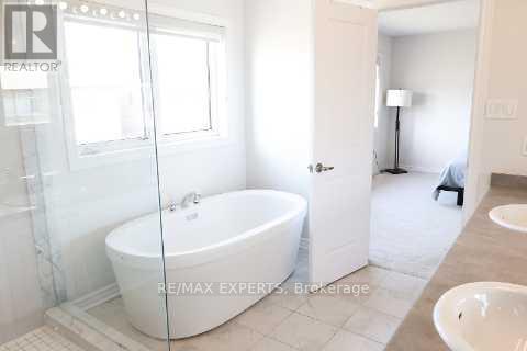 1426 Farrow Crescent, Innisfil, Ontario  L9S 0L6 - Photo 33 - N12362443