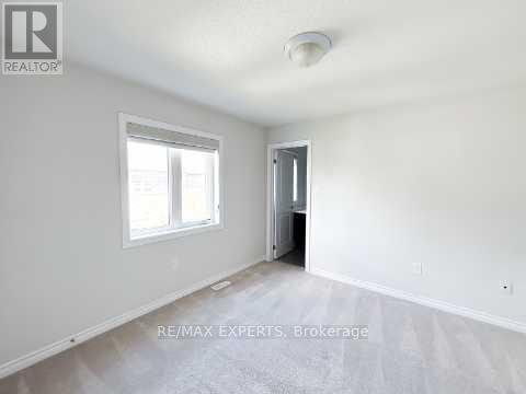 1426 Farrow Crescent, Innisfil, Ontario  L9S 0L6 - Photo 36 - N12362443
