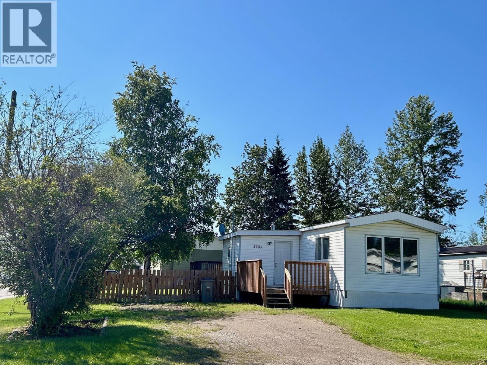 3903 POPLAR AVENUE, Fort Nelson, British Columbia