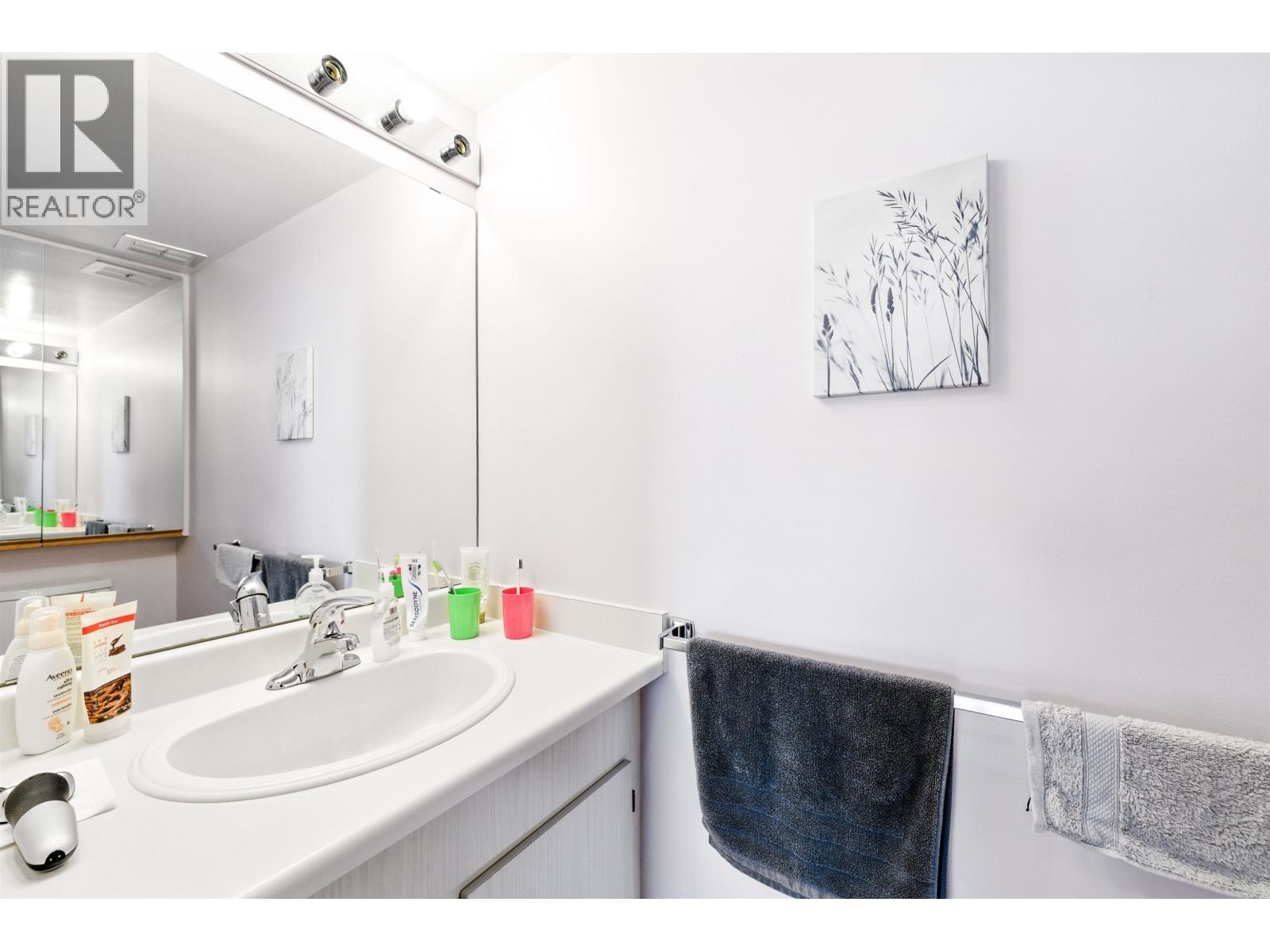 2403 3737 Bartlett Court, Burnaby, British Columbia  V3J 7E3 - Photo 19 - R3040444