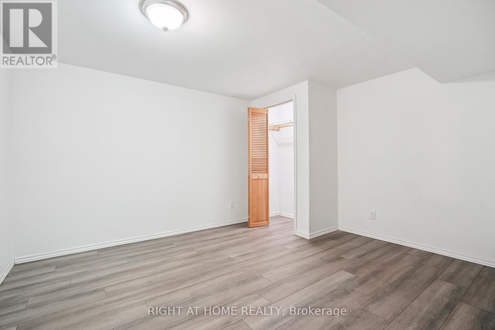 309 Amberly Boulevard, Hamilton, Ontario  L9G 4B6 - Photo 29 - X12299052