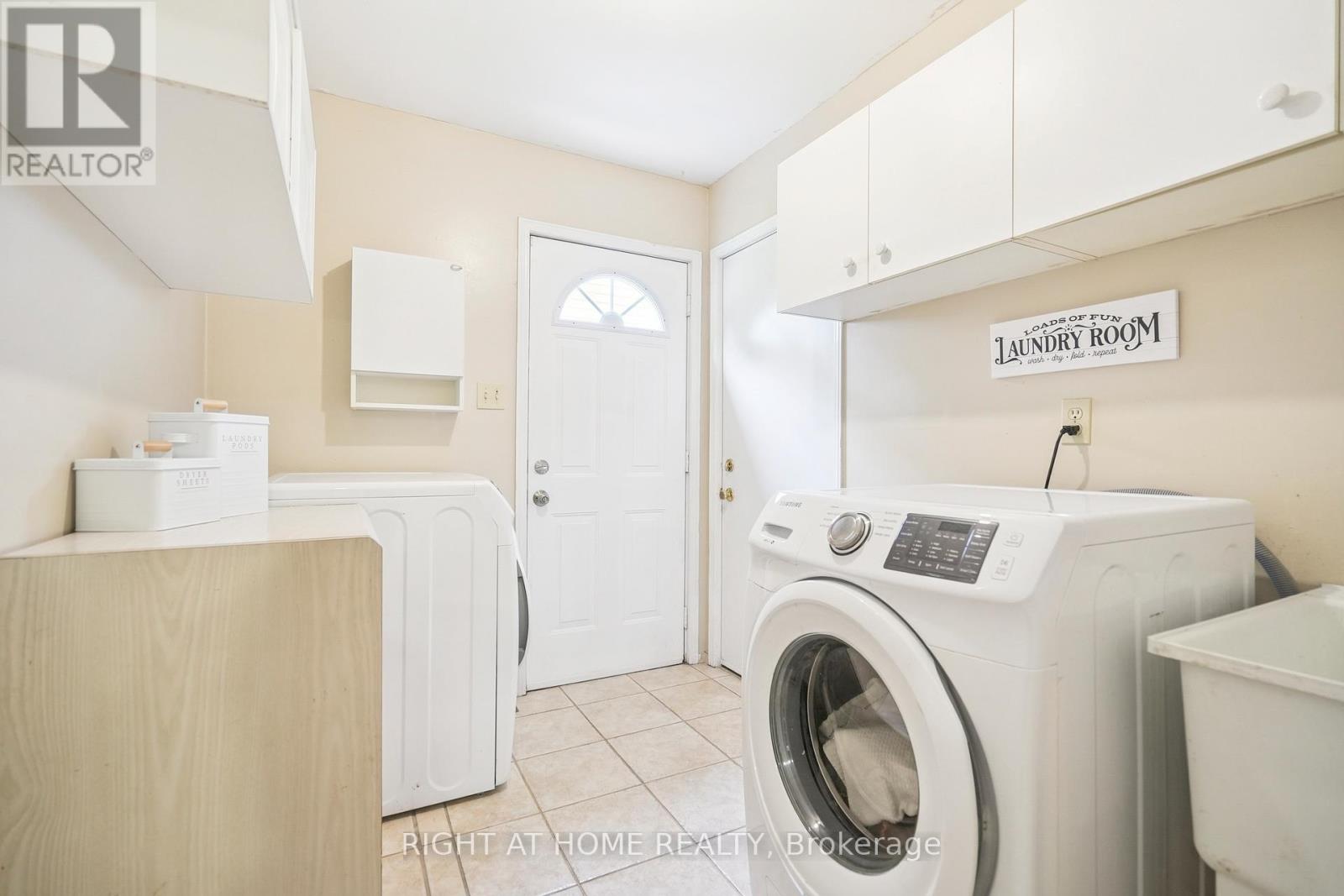 309 Amberly Boulevard, Hamilton, Ontario  L9G 4B6 - Photo 17 - X12299052