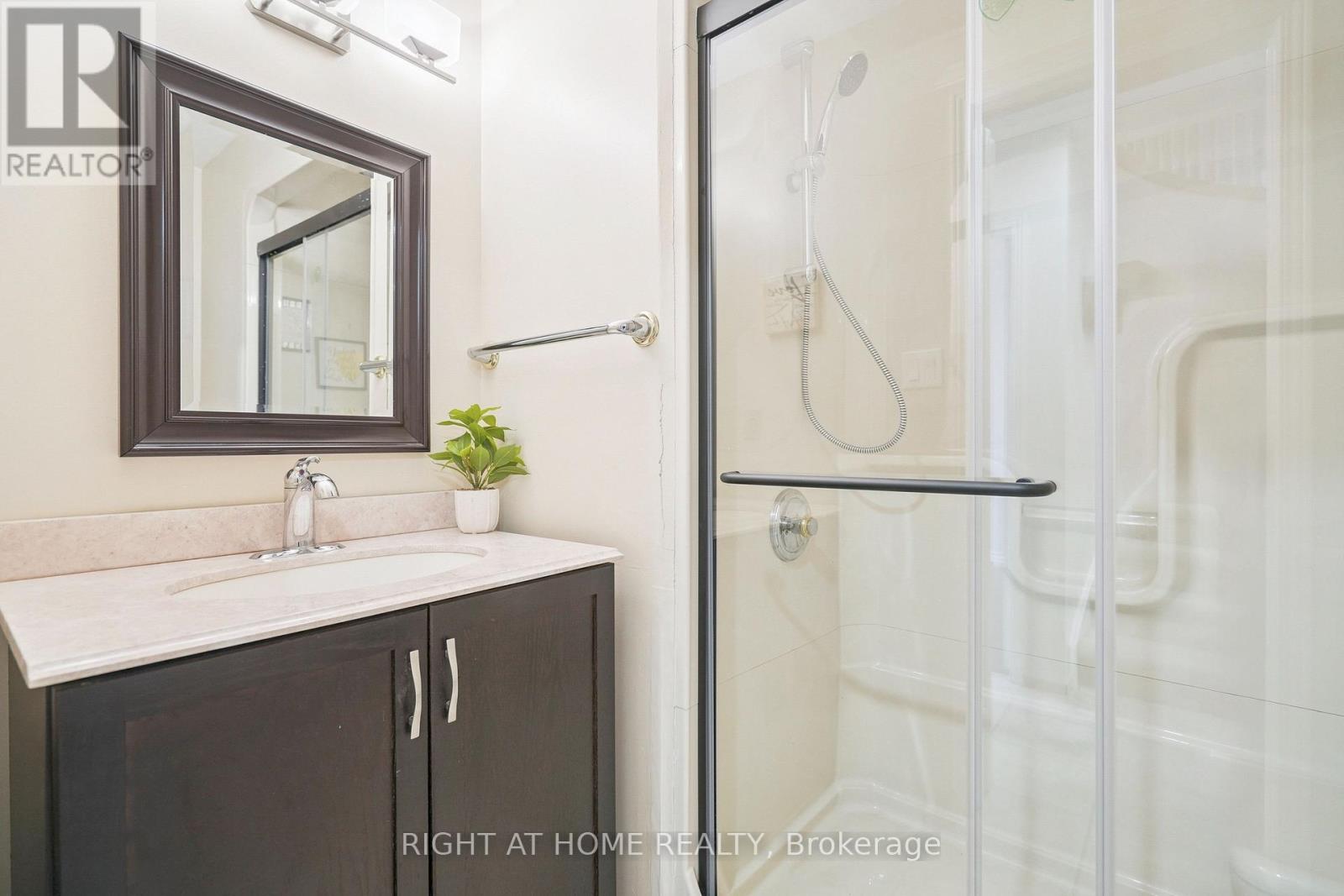 309 Amberly Boulevard, Hamilton, Ontario  L9G 4B6 - Photo 15 - X12299052