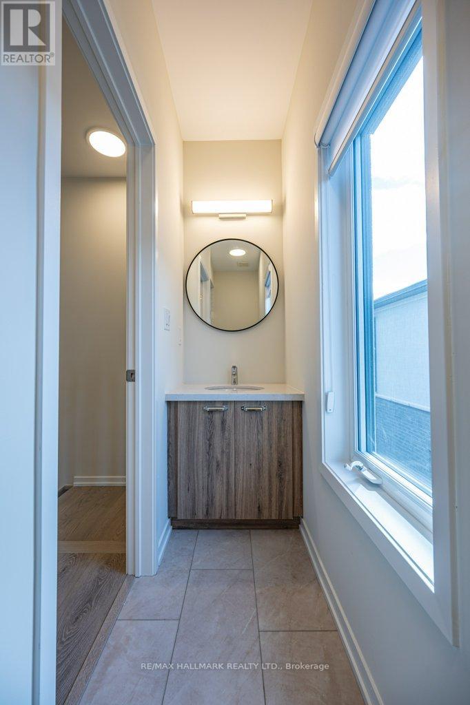 49 Matawin Lane, Richmond Hill, Ontario L4B 0H8 - Photo 16 - N12365624