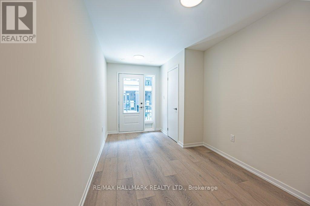 49 Matawin Lane, Richmond Hill, Ontario L4B 0H8 - Photo 4 - N12365624