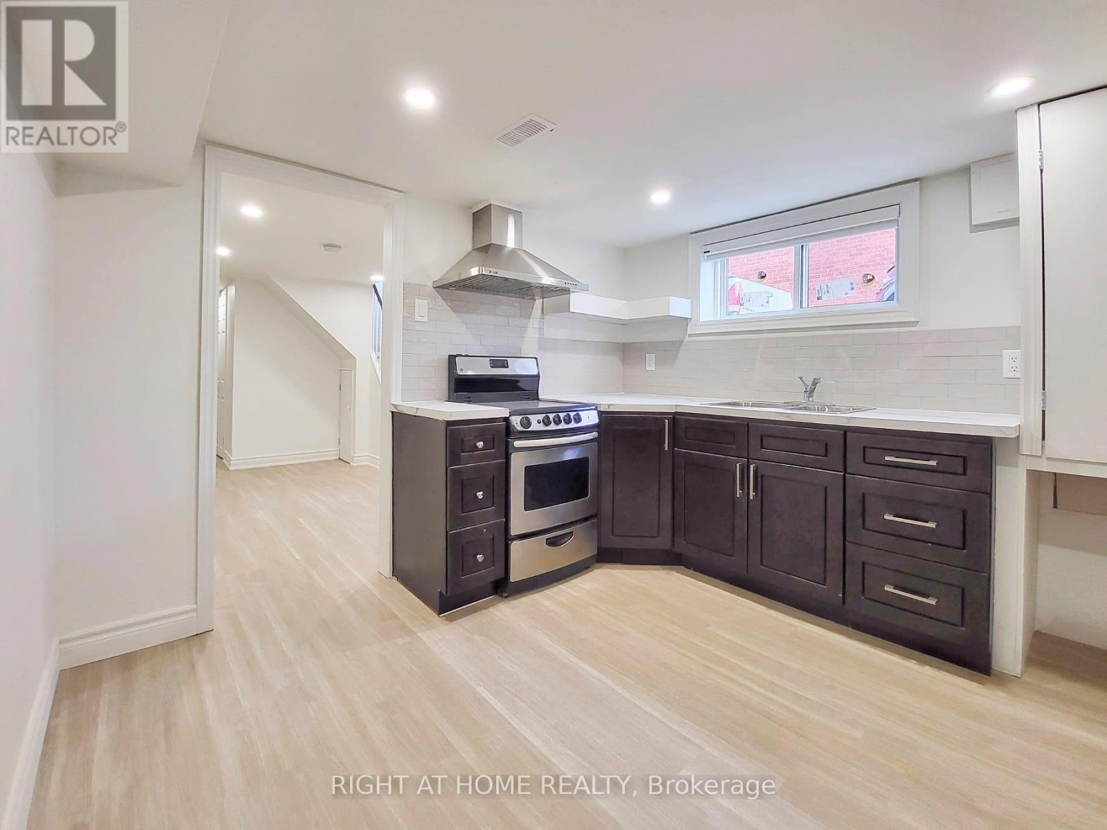 472 Ellerslie Avenue, Toronto, Ontario  M2R 1C4 - Photo 25 - C12365640