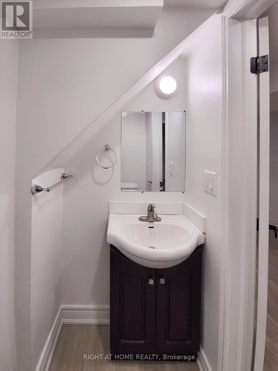 472 Ellerslie Avenue, Toronto, Ontario  M2R 1C4 - Photo 27 - C12365640