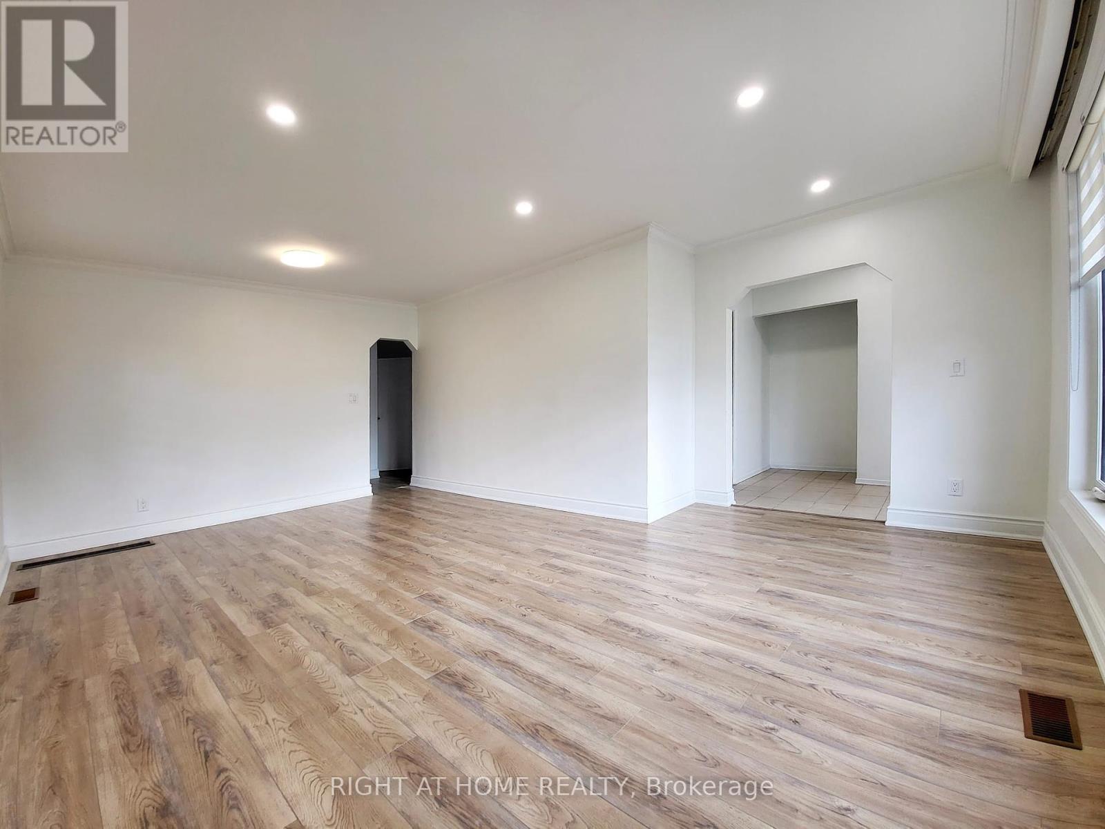 472 Ellerslie Avenue, Toronto, Ontario  M2R 1C4 - Photo 5 - C12365640