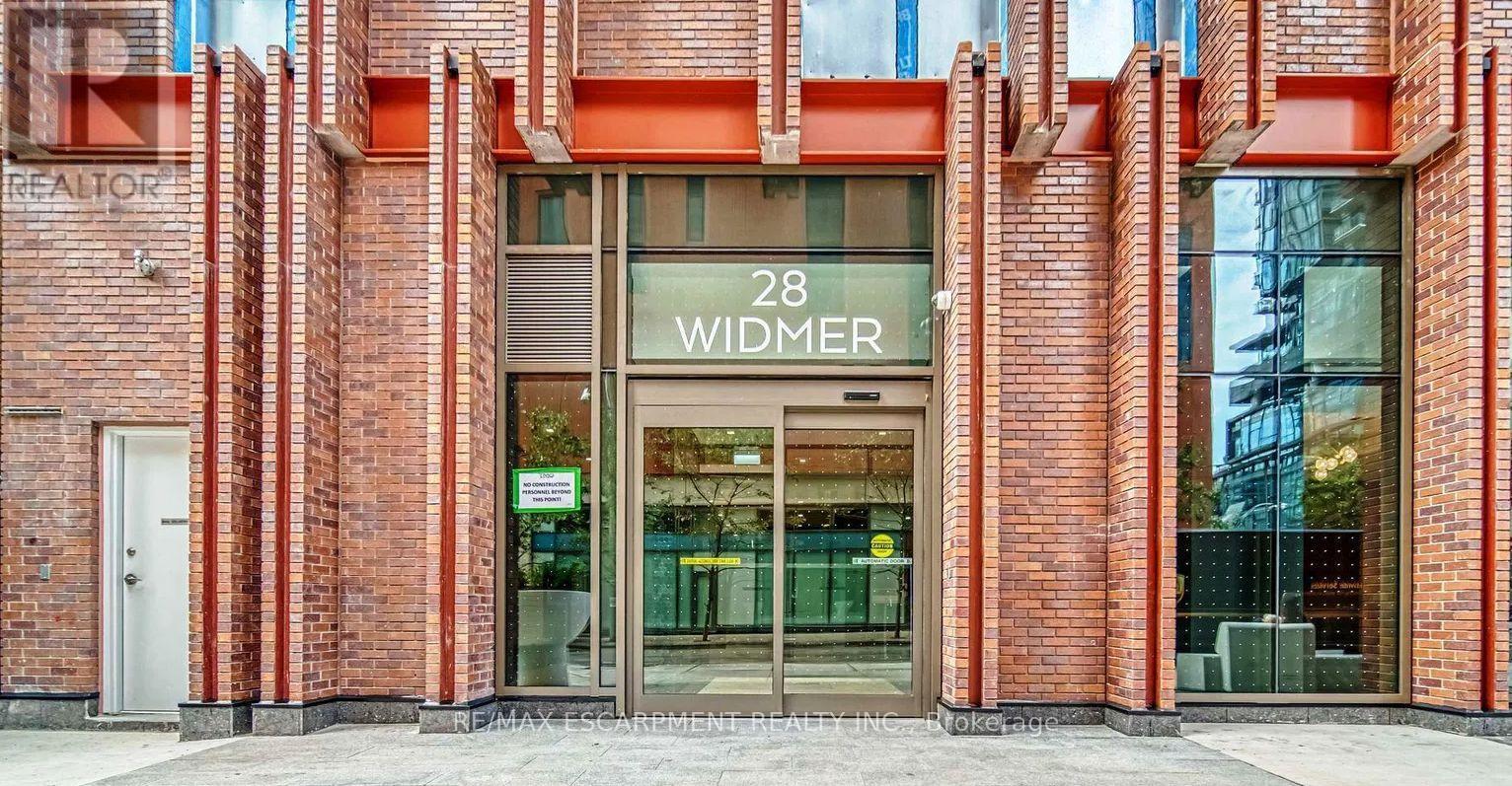 4021 - 28 Widmer Street, Toronto, Ontario  M5V 0T2 - Photo 1 - C12365675