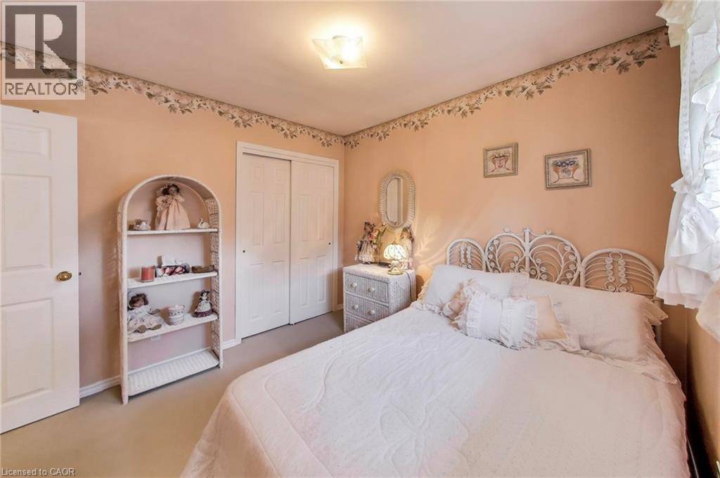 5 Woodsview Place, Grimsby, Ontario  L3M 2H1 - Photo 13 - 40761711