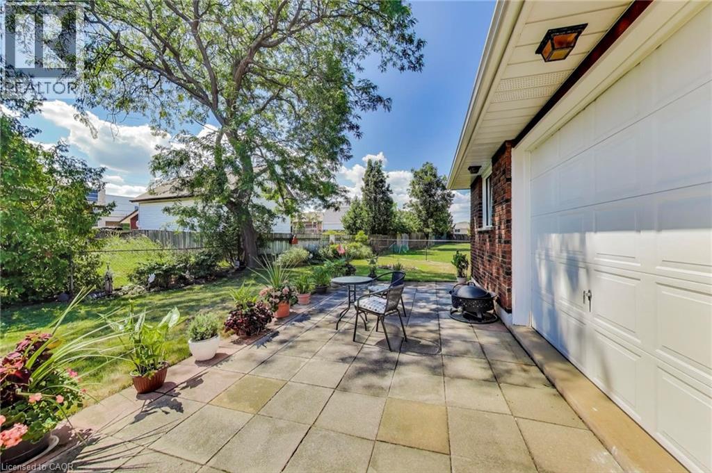 5 Woodsview Place, Grimsby, Ontario  L3M 2H1 - Photo 33 - 40761711