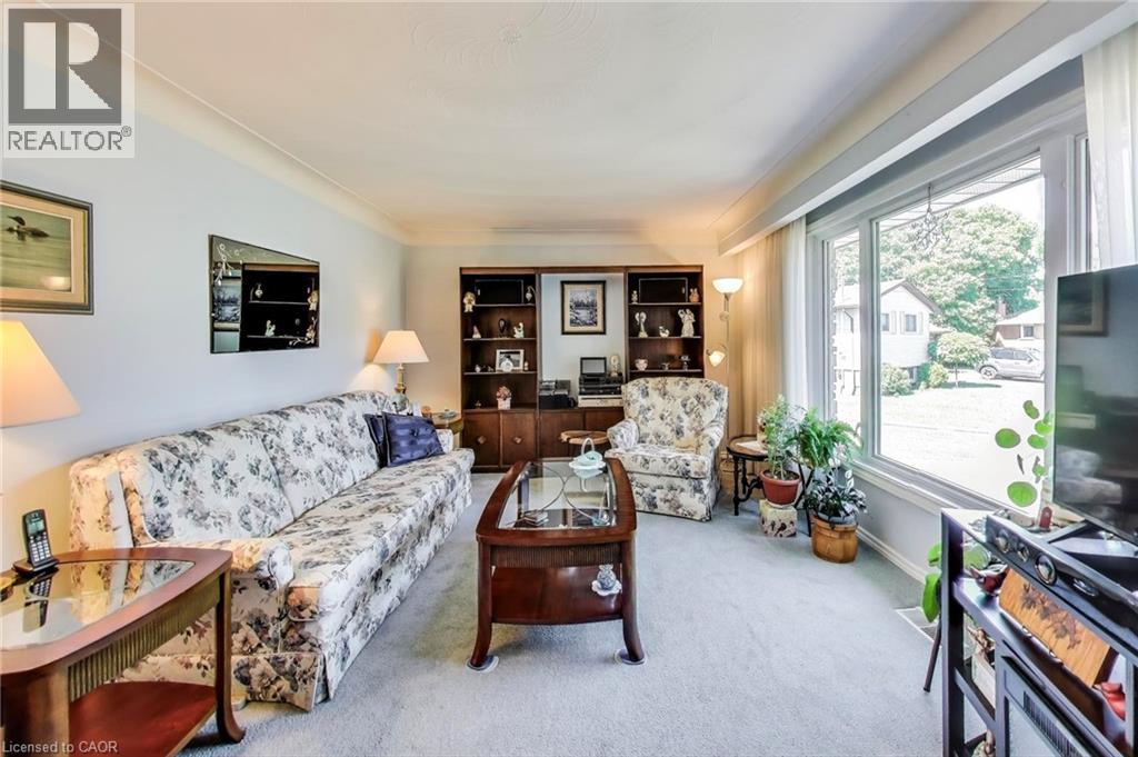 5 Woodsview Place, Grimsby, Ontario  L3M 2H1 - Photo 4 - 40761711