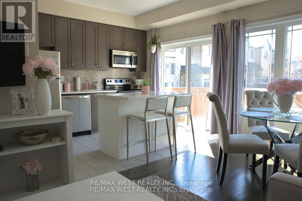 37 Cygnus Crescent, Barrie, Ontario  L4M 0K6 - Photo 6 - S12365649