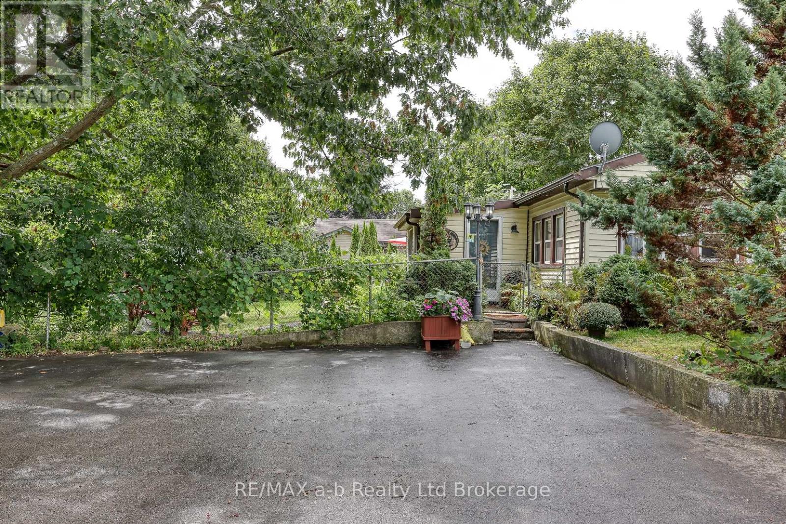 26 - 746112 Township 4 Road, Blandford-Blenheim, Ontario  N4S 7V9 - Photo 2 - X12361529