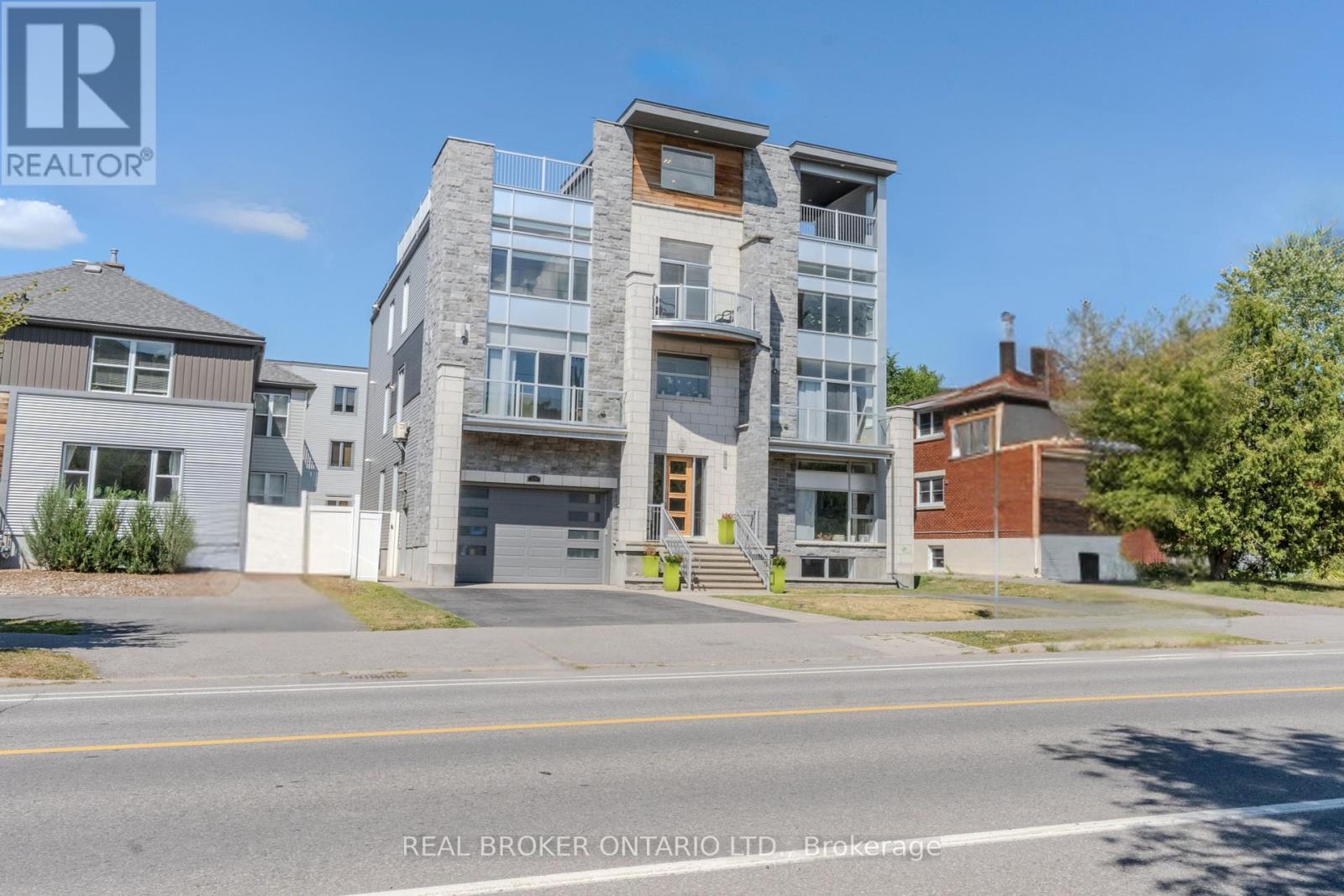 69 Donald Street, Ottawa, Ontario  K1K 1N3 - Photo 3 - X12365685