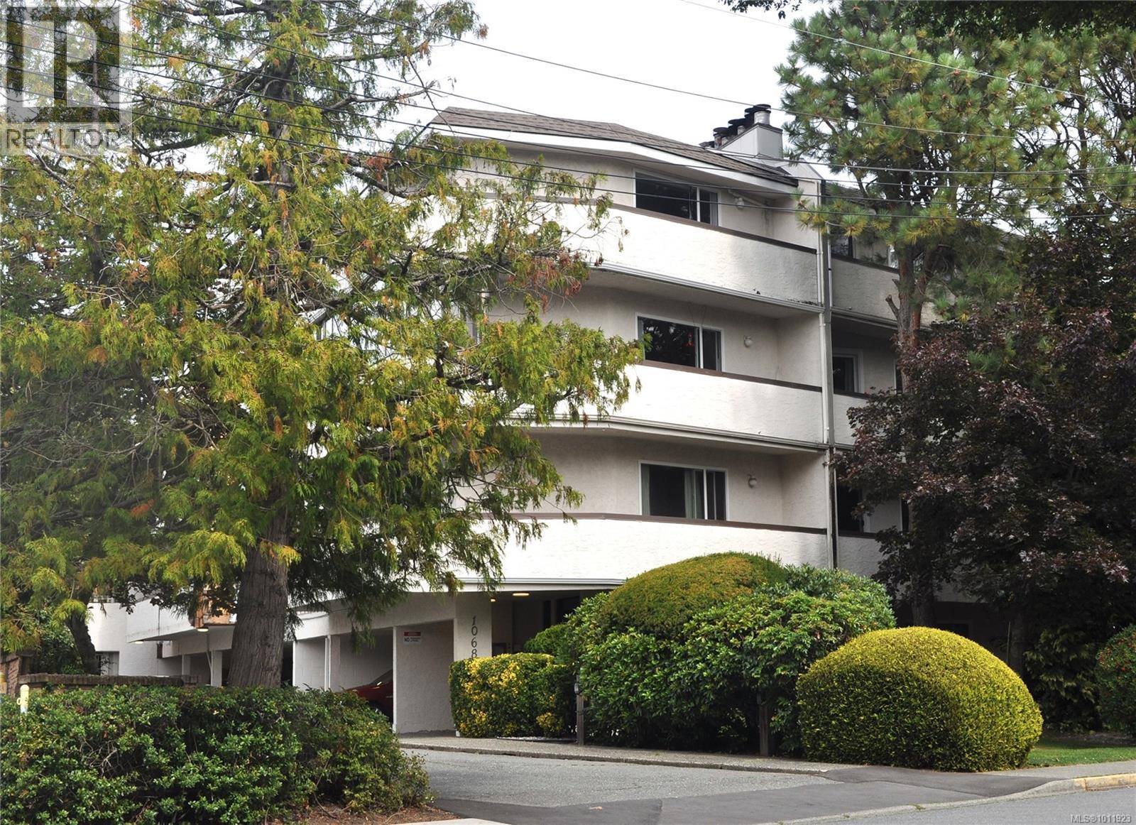 303 1068 Tolmie Ave, Saanich, British Columbia