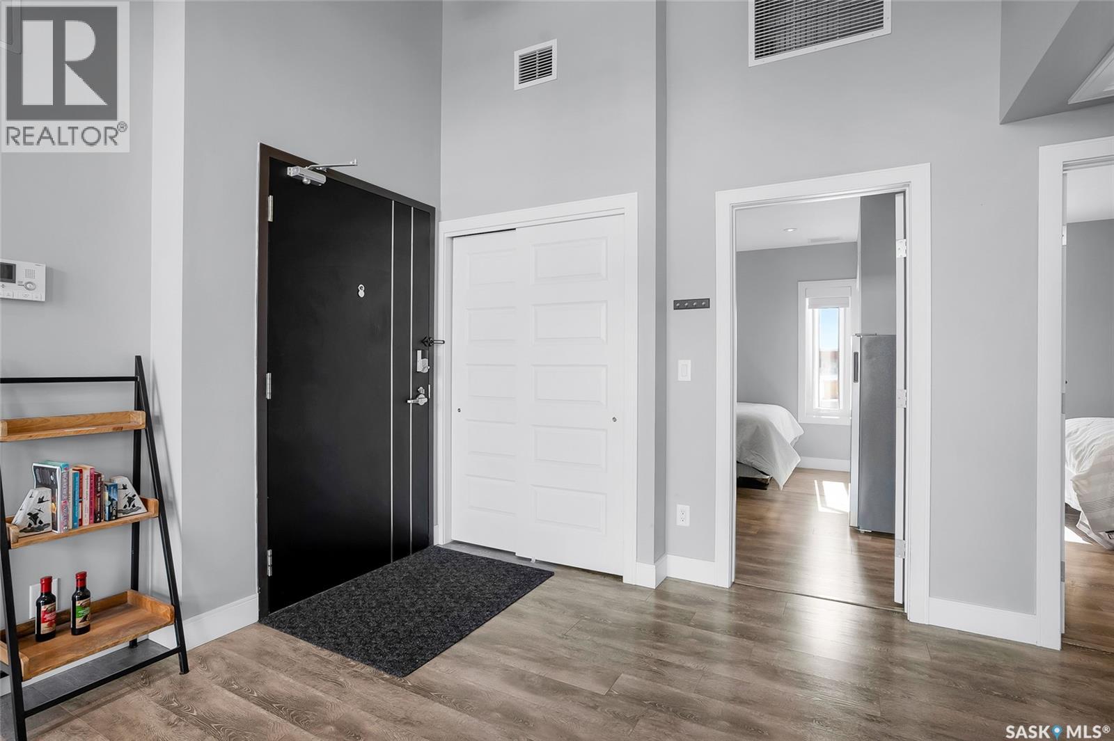 Property at 304 419 Willowgrove SQUARE image 2